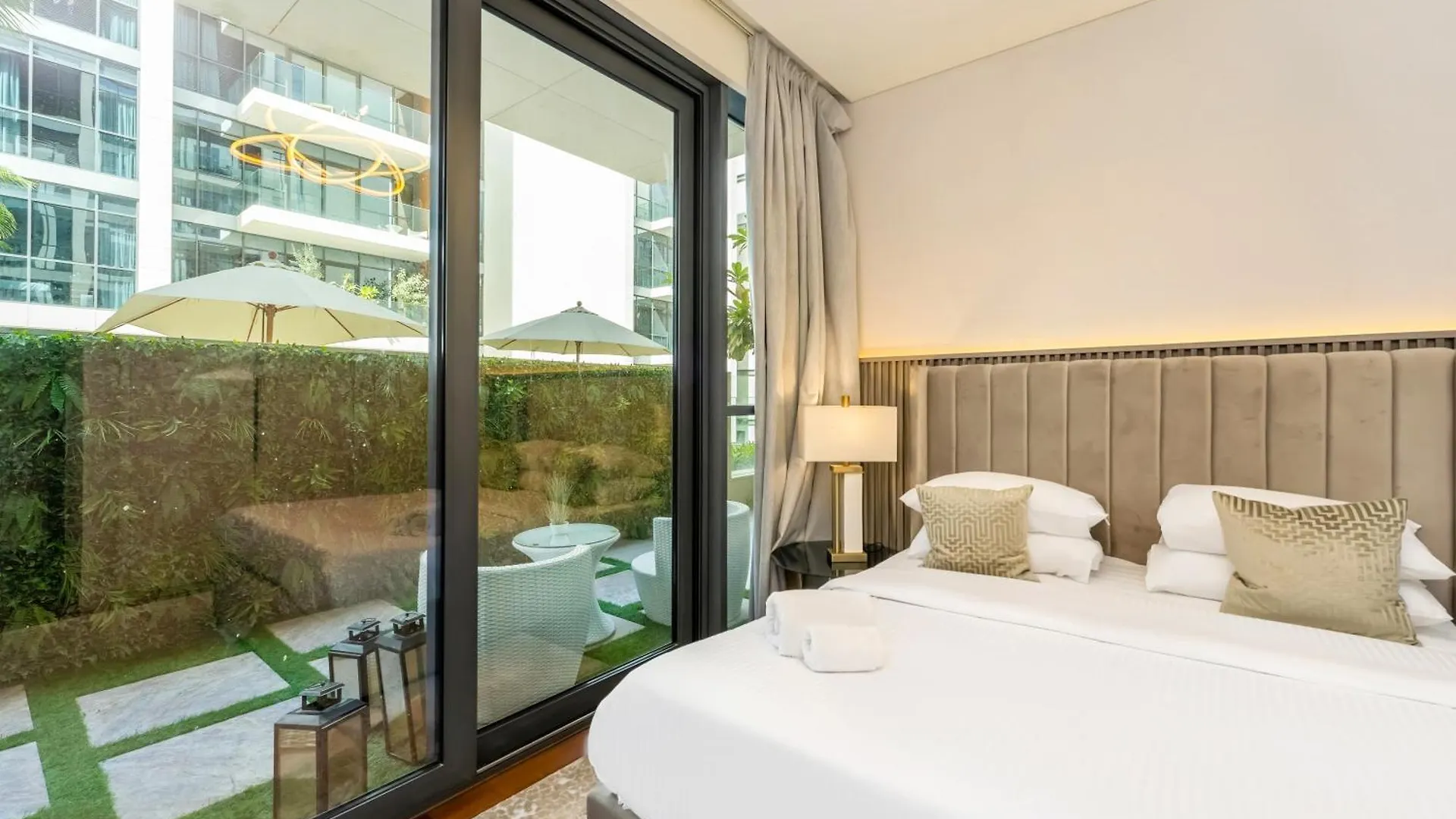 Fam Living - City Walk - Opulent Living Ντουμπάι